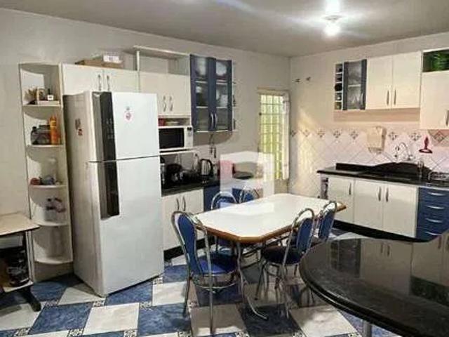 Casa / Sobrado em Condomínio para Venda em Apucarana/PR Jardim Portal do Lago 3 Quartos