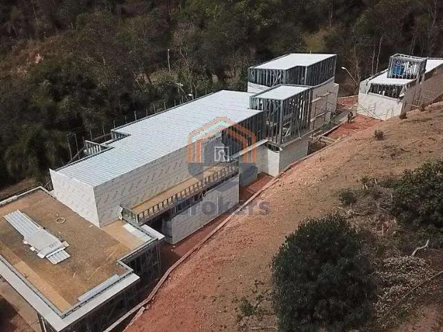 Casa / Sobrado em Condomínio para Venda em Araçariguama/SP Centro 6 Quartos