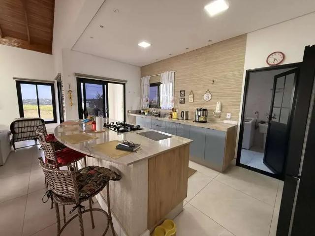 Casa / Sobrado em Condomínio para Venda em Araçoiaba da Serra/SP Village Araçoiaba 4 Quartos