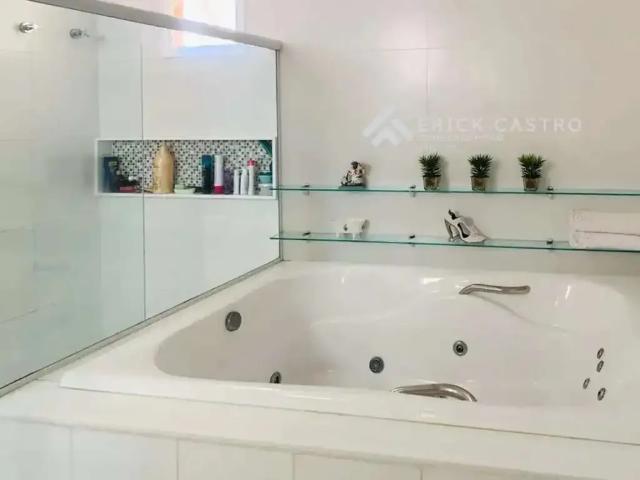 Casa / Sobrado em Condomínio para Venda em Aracaju/SE Aruana 5 Quartos