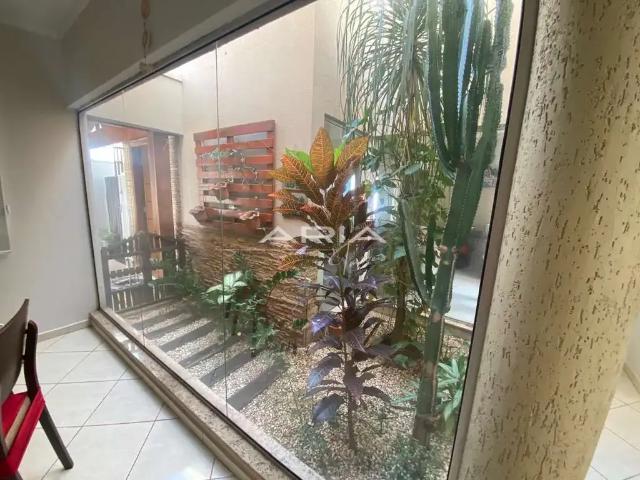 Casa / Sobrado em Condomínio para Venda em Araraquara/SP Jardim Marivan 3 Quartos