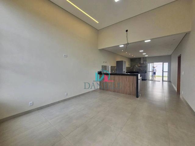 Casa / Sobrado em Condomínio para Venda em Araraquara/SP Parque Laranjeiras 3 Quartos