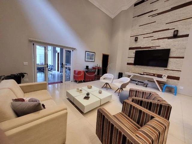 Casa / Sobrado em Condomínio para Venda em Araraquara/SP Parque Residencial Damha 4 Quartos