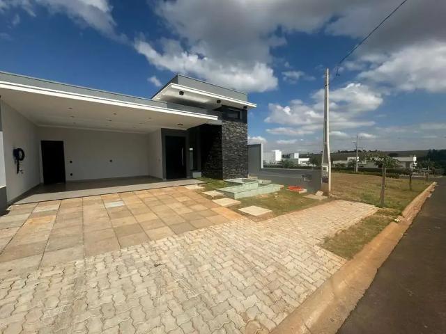 Casa / Sobrado em Condomínio para Venda em Araraquara/SP Parque Tropical 3 Quartos