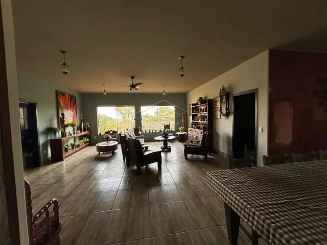 Casa / Sobrado em Condomínio para Venda em Arealva/SP Jardim Vitória 5 Quartos