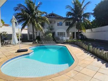 Casa / Sobrado em Condomínio para Venda em Armação dos Búzios/RJ Condomínio Sunshine 5 Quartos