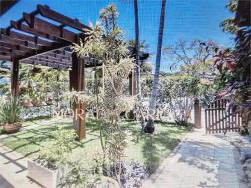 Casa / Sobrado em Condomínio para Venda em Armação dos Búzios/RJ Ferradura 3 Quartos
