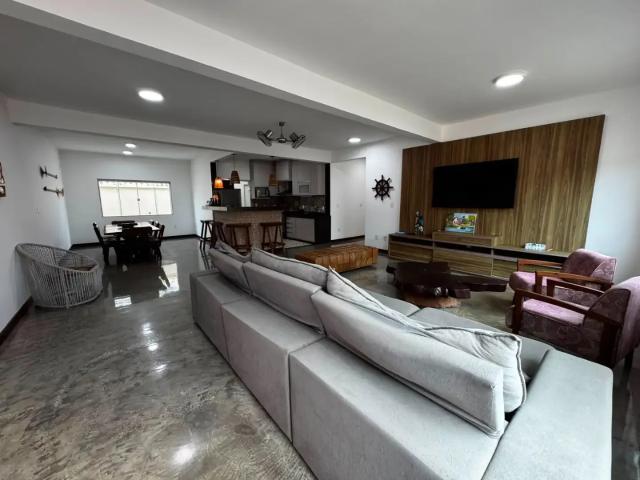 Casa / Sobrado em Condomínio para Venda em Arraial do Cabo/RJ Centro 6 Quartos