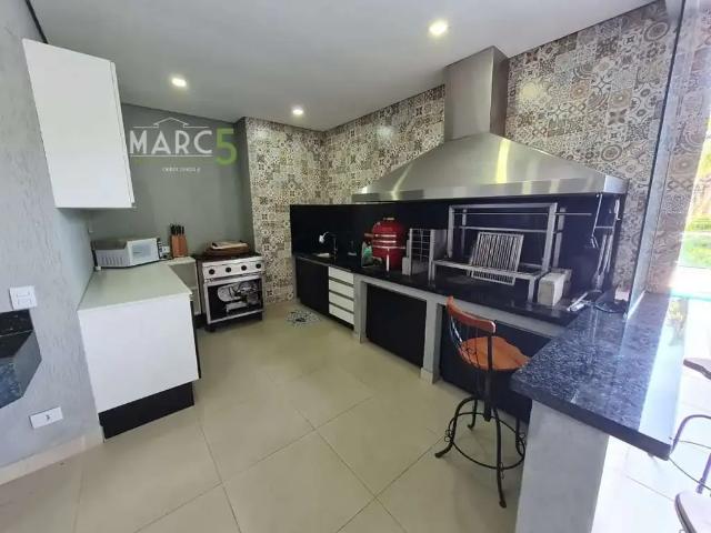 Casa / Sobrado em Condomínio para Venda em Arujá/SP Arujázinho I, II e III 6 Quartos