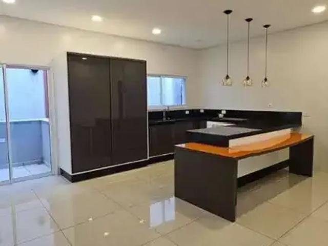 Casa / Sobrado em Condomínio para Venda em Arujá/SP Arujá 5 3 Quartos