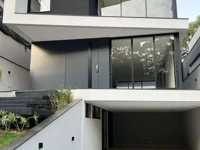 Casa / Sobrado em Condomínio para Venda em Arujá/SP Residencial Real Park 4 Quartos