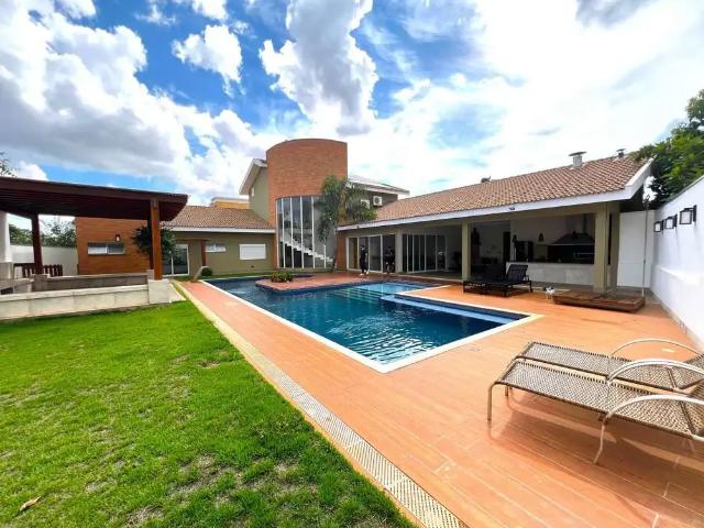 Casa / Sobrado em Condomínio para Venda em Assis/SP Centro 6 Quartos
