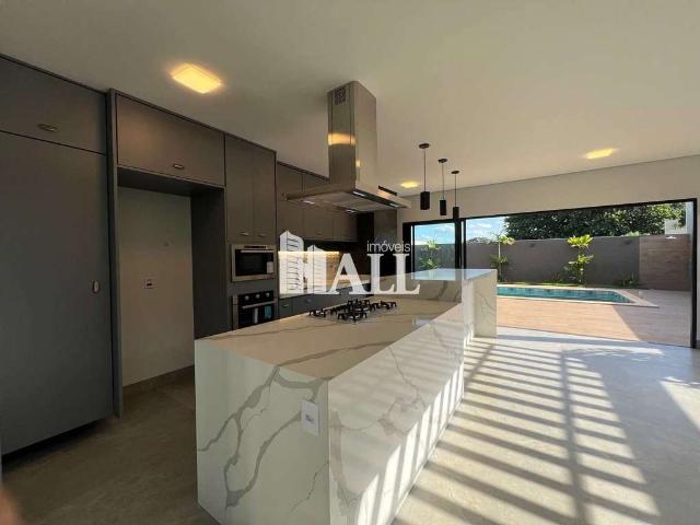 Casa / Sobrado em Condomínio para Venda em Bady Bassitt/SP Centro 4 Quartos