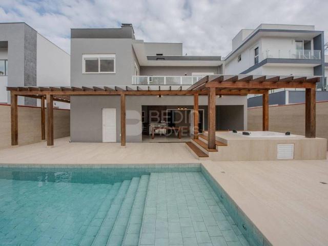 Casa / Sobrado em Condomínio para Venda em Balneário Camboriú/SC Ariribá 4 Quartos