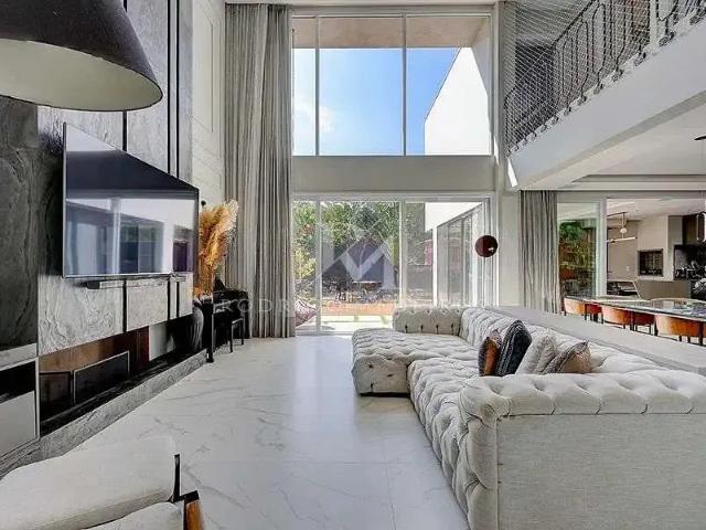 Casa / Sobrado em Condomínio para Venda em Balneário Camboriú/SC Ariribá 4 Quartos