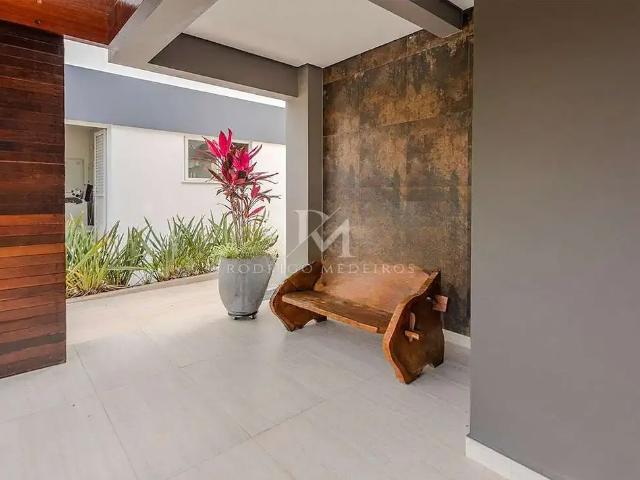 Casa / Sobrado em Condomínio para Venda em Balneário Camboriú/SC Ariribá 4 Quartos
