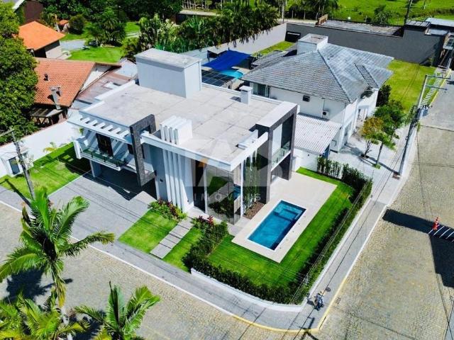 Casa / Sobrado em Condomínio para Venda em Balneário Camboriú/SC Ariribá 4 Quartos