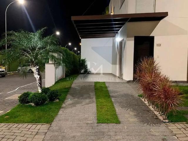 Casa / Sobrado em Condomínio para Venda em Balneário Camboriú/SC Barra 3 Quartos