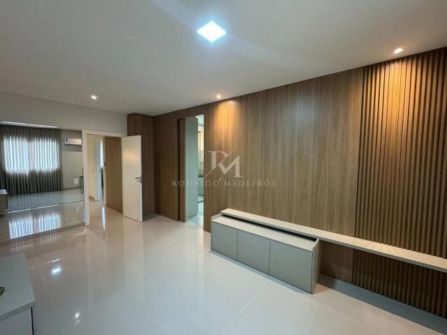 Casa / Sobrado em Condomínio para Venda em Balneário Camboriú/SC Barra 3 Quartos