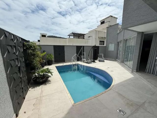 Casa / Sobrado em Condomínio para Venda em Balneário Camboriú/SC Barra 4 Quartos