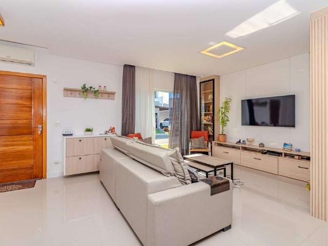 Casa / Sobrado em Condomínio para Venda em Balneário Camboriú/SC Barra 4 Quartos