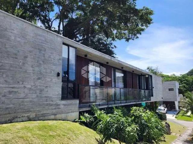 Casa / Sobrado em Condomínio para Venda em Balneário Camboriú/SC Barra 4 Quartos
