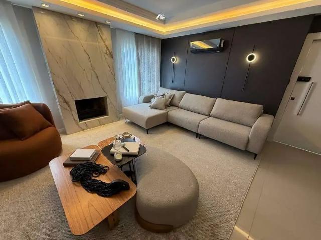 Casa / Sobrado em Condomínio para Venda em Balneário Camboriú/SC Barra 4 Quartos