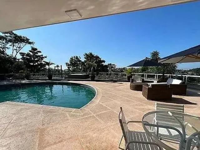Casa / Sobrado em Condomínio para Venda em Balneário Camboriú/SC Praia do Estaleirinho 6 Quartos
