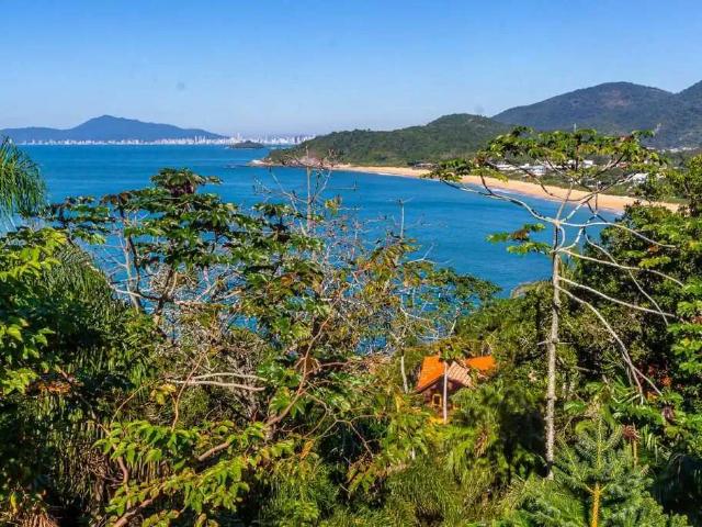 Casa / Sobrado em Condomínio para Venda em Balneário Camboriú/SC Praia do Estaleiro 5 Quartos