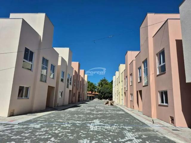 Casa / Sobrado em Condomínio para Venda em Balneário Piçarras/SC Centro 3 Quartos
