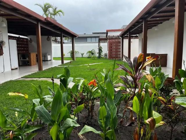 Casa / Sobrado em Condomínio para Venda em Barra dos Coqueiros/SE Olhos D'água 4 Quartos