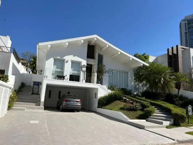 Casa / Sobrado em Condomínio para Venda em Barueri/SP Alphaville Residencial Um 4 Quartos