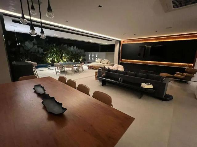 Casa / Sobrado em Condomínio para Venda em Barueri/SP Alphaville 4 Quartos