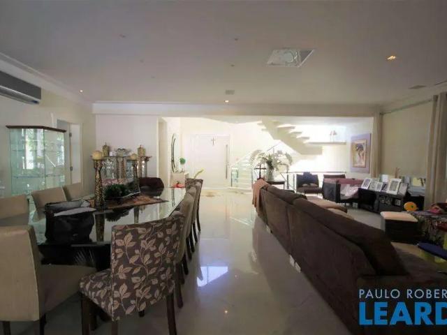 Casa / Sobrado em Condomínio para Venda em Barueri/SP Alphaville 4 Quartos