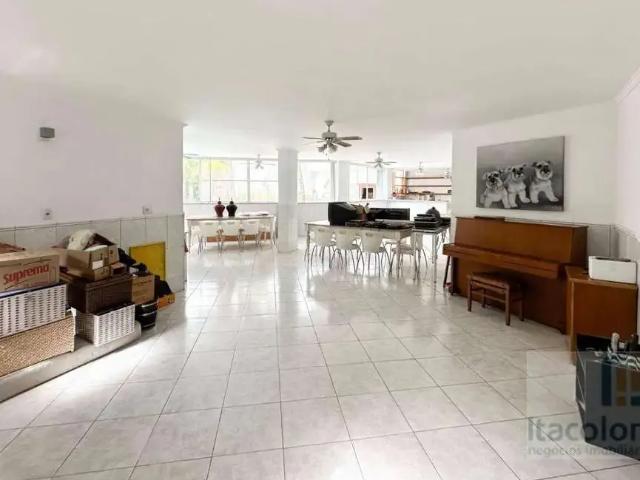 Casa / Sobrado em Condomínio para Venda em Barueri/SP Alphaville 4 Quartos