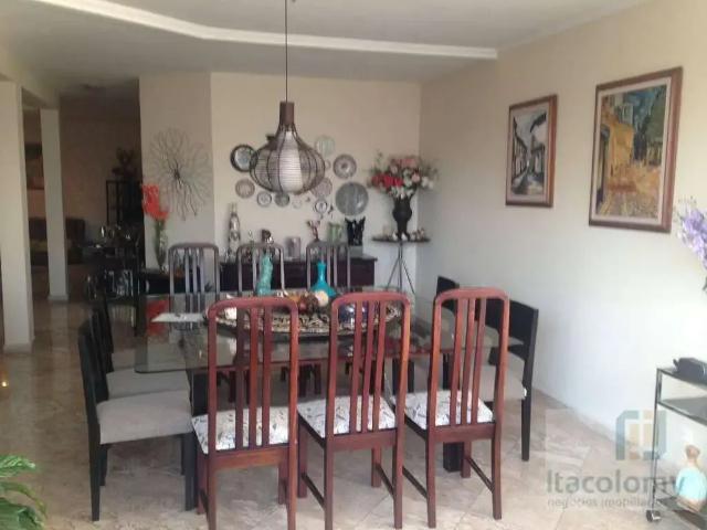 Casa / Sobrado em Condomínio para Venda em Barueri/SP Alphaville 4 Quartos