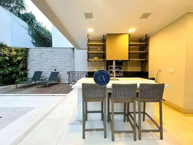 Casa / Sobrado em Condomínio para Venda em Barueri/SP Alphaville 4 Quartos