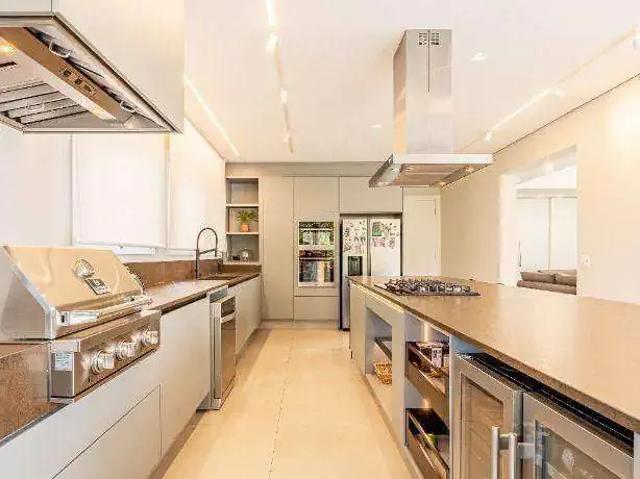 Casa / Sobrado em Condomínio para Venda em Barueri/SP Centro Comercial Jubran 4 Quartos