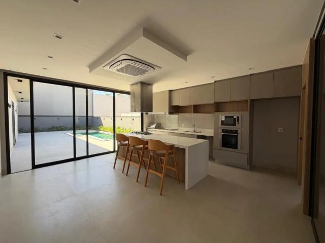 Casa / Sobrado em Condomínio para Venda em Bauru/SP Jardim Estoril V 3 Quartos