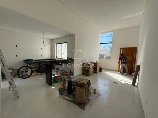 Casa / Sobrado em Condomínio para Venda em Belo Horizonte/MG Planalto 3 Quartos