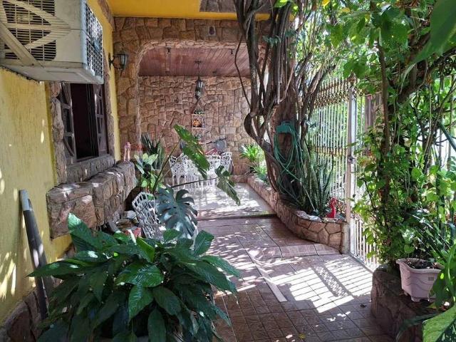 Casa / Sobrado em Condomínio para Venda em Belford Roxo/RJ Centro 3 Quartos