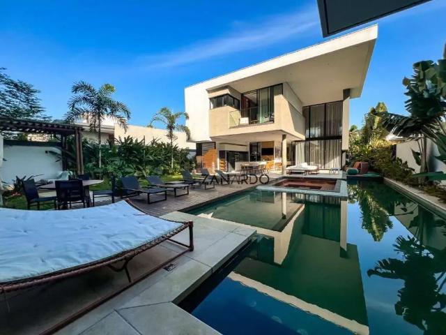 Casa / Sobrado em Condomínio para Venda em Bertioga/SP Riviera de São Lourenço 6 Quartos