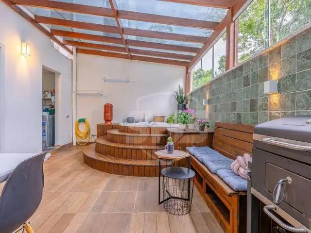Casa / Sobrado em Condomínio para Venda em Blumenau/SC Garcia 2 Quartos