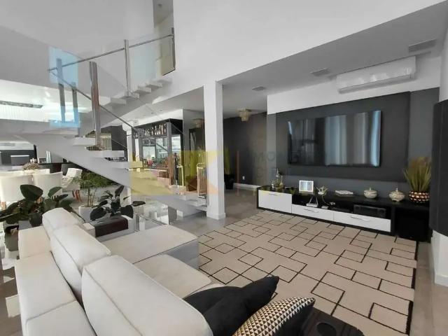 Casa / Sobrado em Condomínio para Venda em Blumenau/SC Itoupava Central 4 Quartos
