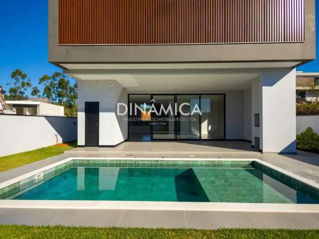 Casa / Sobrado em Condomínio para Venda em Blumenau/SC Ponta Aguda 4 Quartos