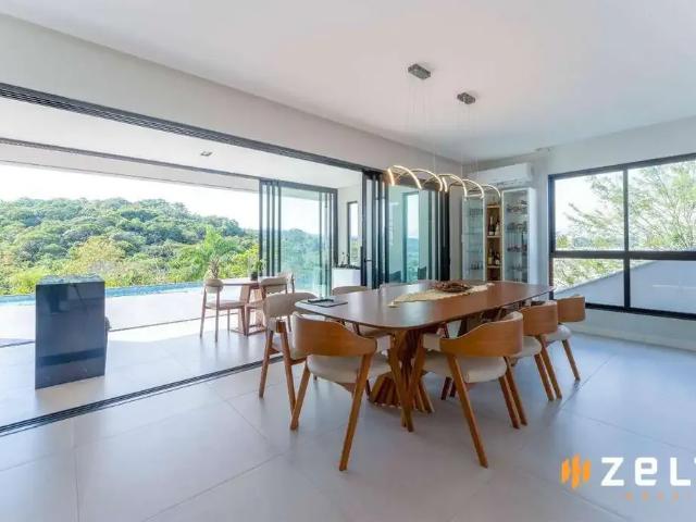 Casa / Sobrado em Condomínio para Venda em Blumenau/SC Ponta Aguda 4 Quartos