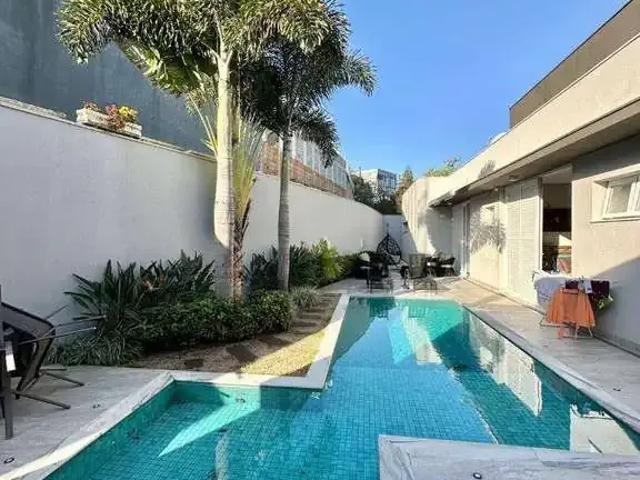 Casa / Sobrado em Condomínio para Venda em Bragança Paulista/SP Condomínio Vale das Águas 4 Quartos