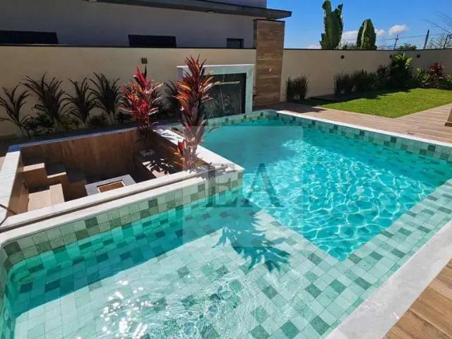 Casa / Sobrado em Condomínio para Venda em Bragança Paulista/SP Condomínio Jardim Flamboyan 4 Quartos