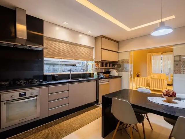 Casa / Sobrado em Condomínio para Venda em Brasília/DF Guará I 3 Quartos