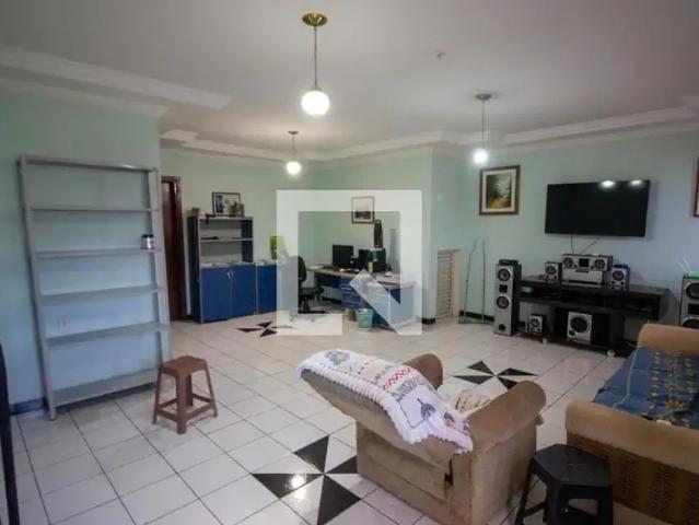 Casa / Sobrado em Condomínio para Venda em Brasília/DF Taguatinga 3 Quartos